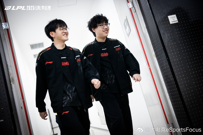 包含TL鏖战RNG,Ming极限生还后反打宿命之战2025世界赛,锁定晋级资格的词条 包含TL鏖战RNG,Ming极限生还后反打宿命之战2025世界赛,锁定晋级资格的词条