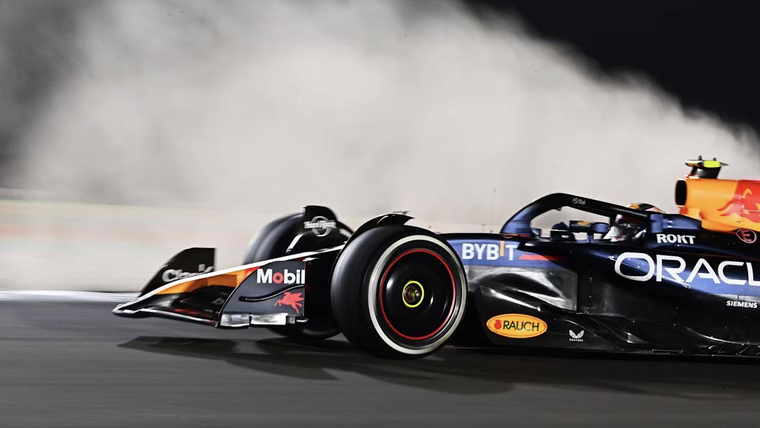 梅赛德斯险胜迈凯伦,佩雷兹带队取胜 梅赛德斯险胜迈凯伦,佩雷兹带队取胜