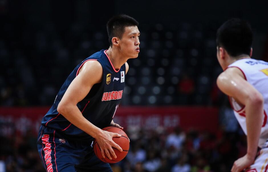 鹈鹕横扫辽宁队，易建联统治全场